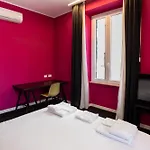 Oda ve Kahvaltı Saba 4*